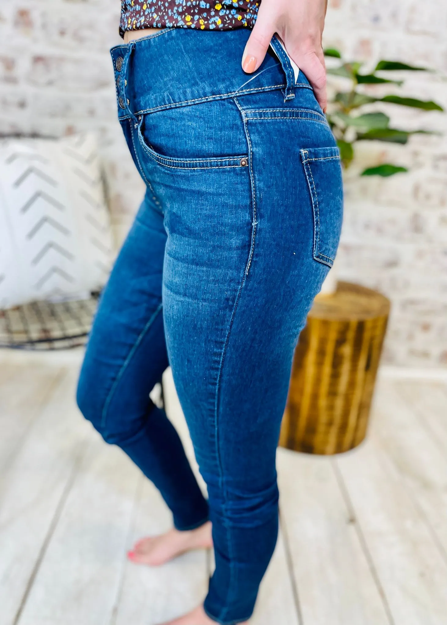 3 Button High-Rise Skinny Jeans