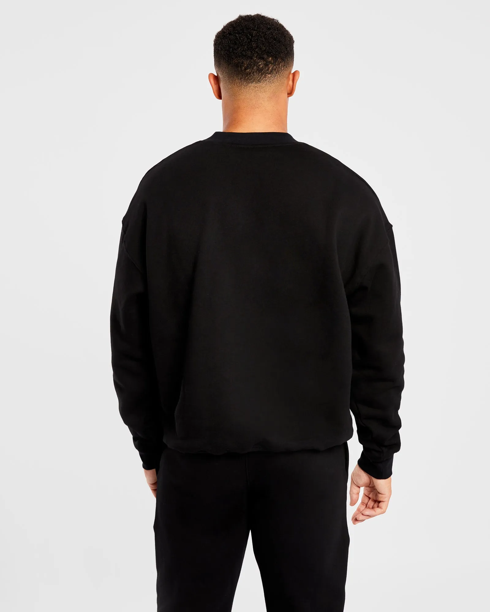 Essential Oversized Sweater - Black