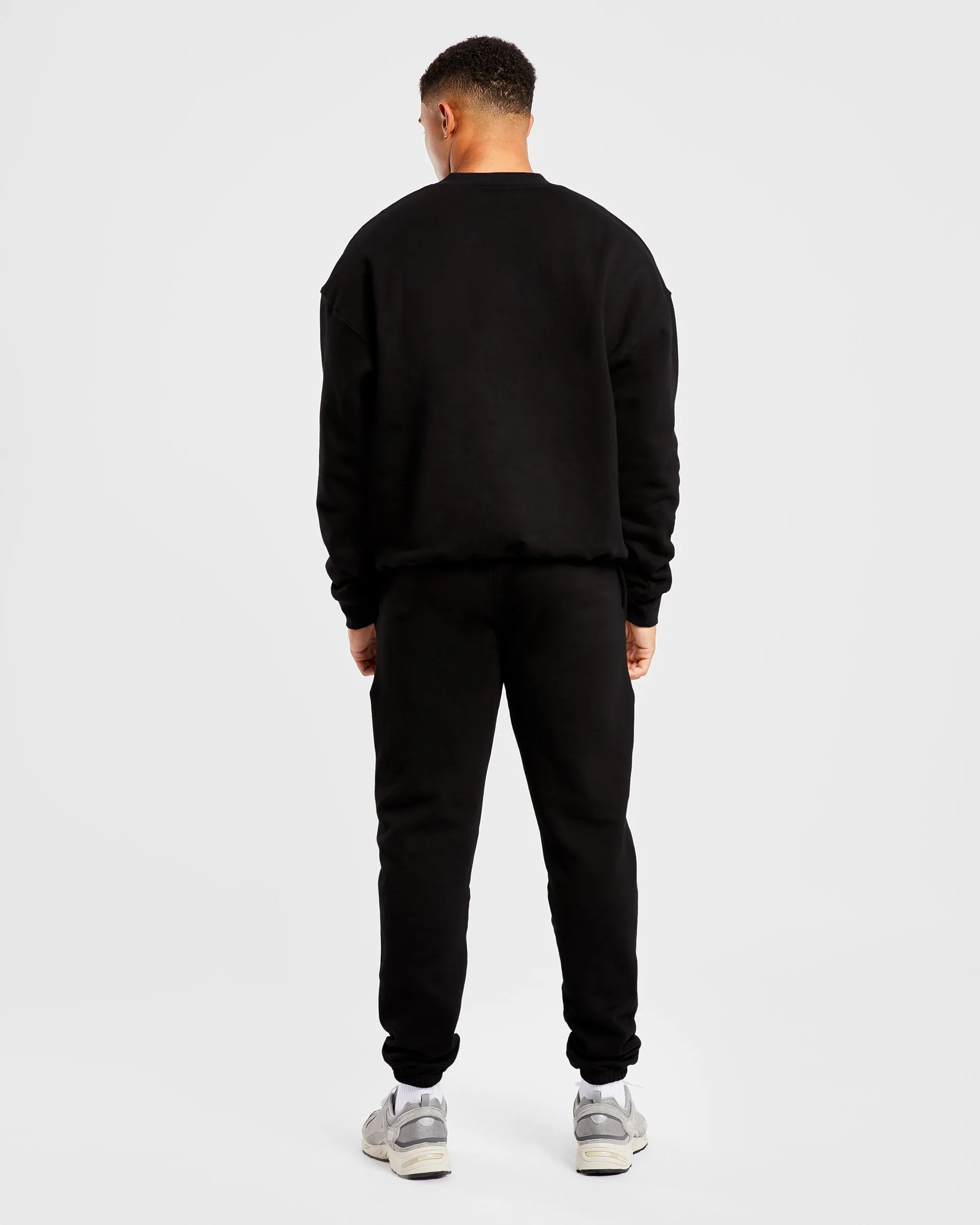 Essential Oversized Sweater - Black