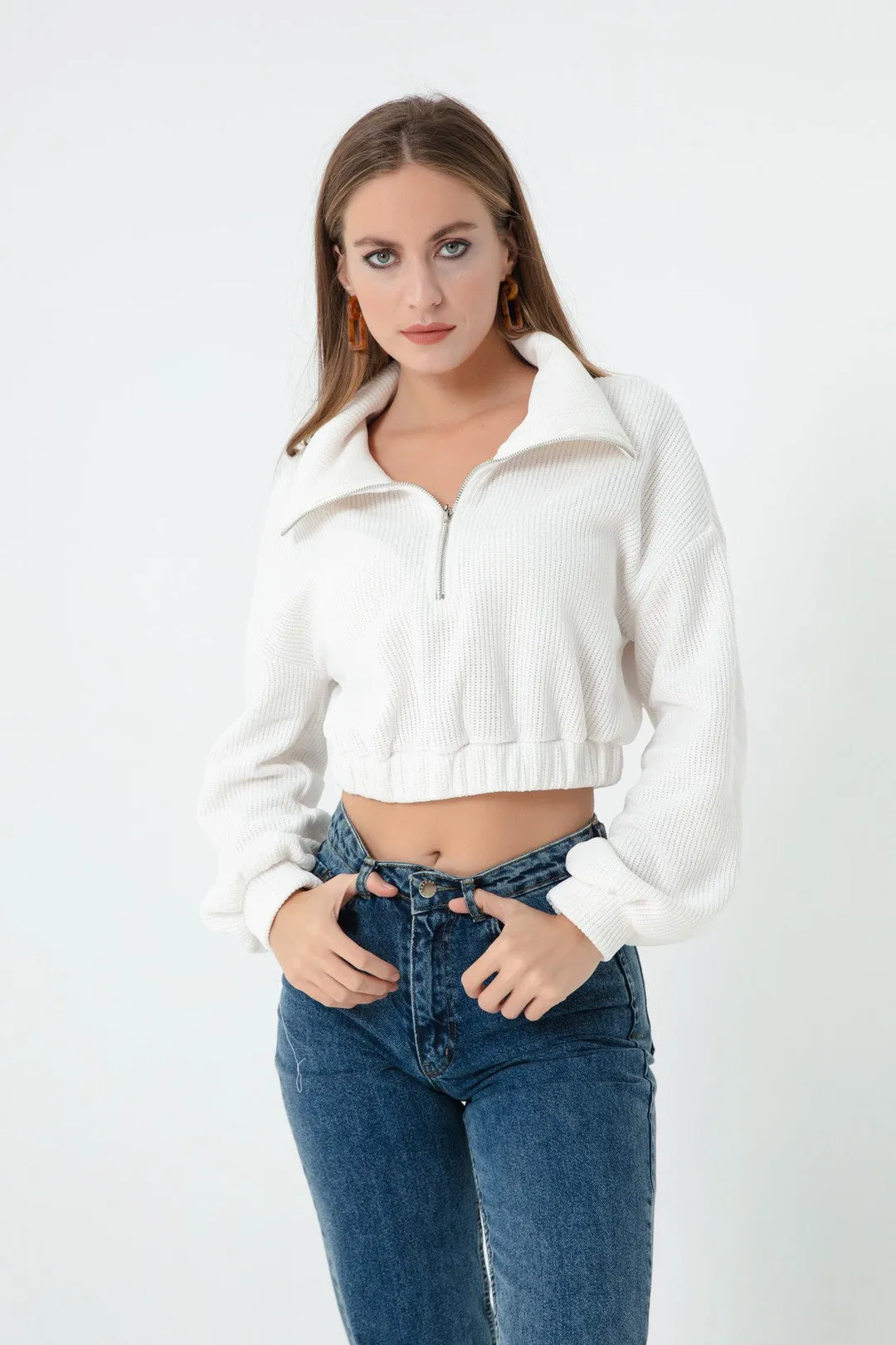 Female Zipper Crop Sweater