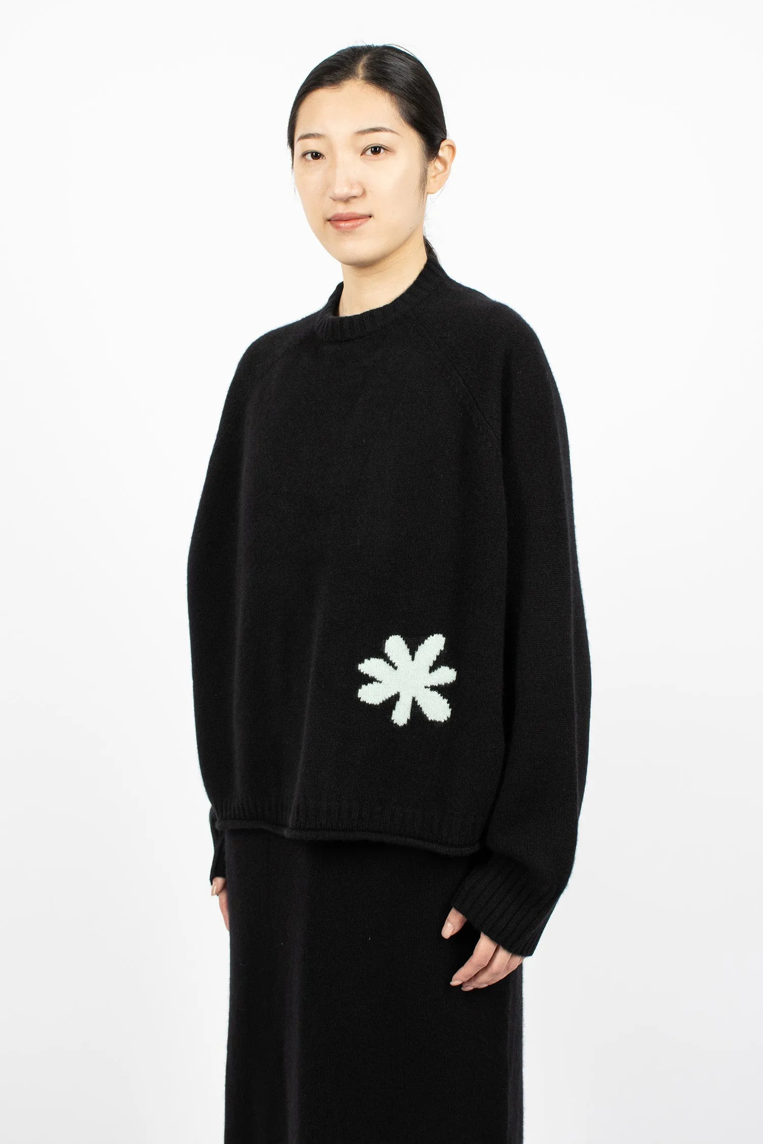 Flower Bigger Sweater Black