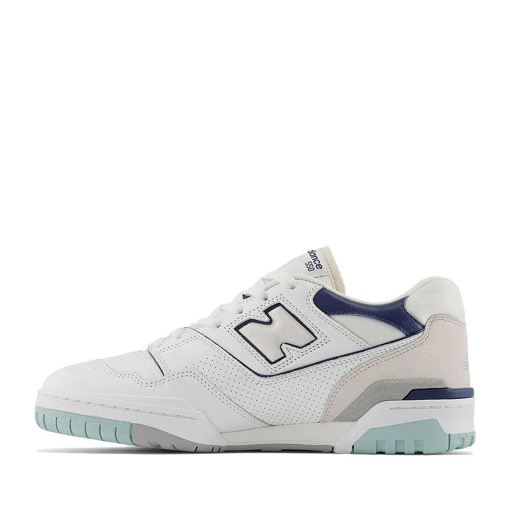 Scarpe Unisex NEW BALANCE Sneakers 550 in Pelle colore White Winter Fog e NB Navy