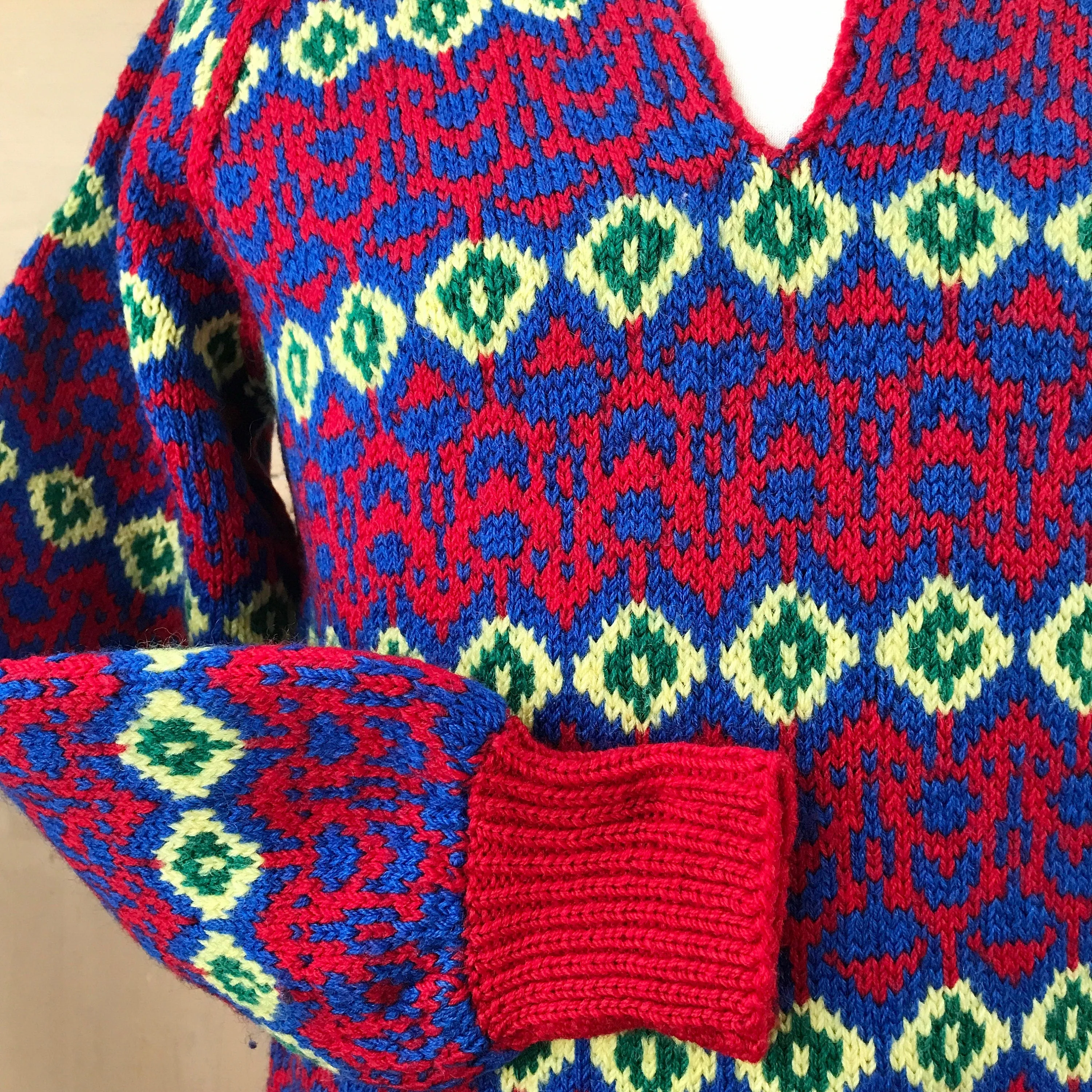 Vintage 1970's Children's / Teen Red / Blue Jacquard Winter Jumper Size 10-12 Y